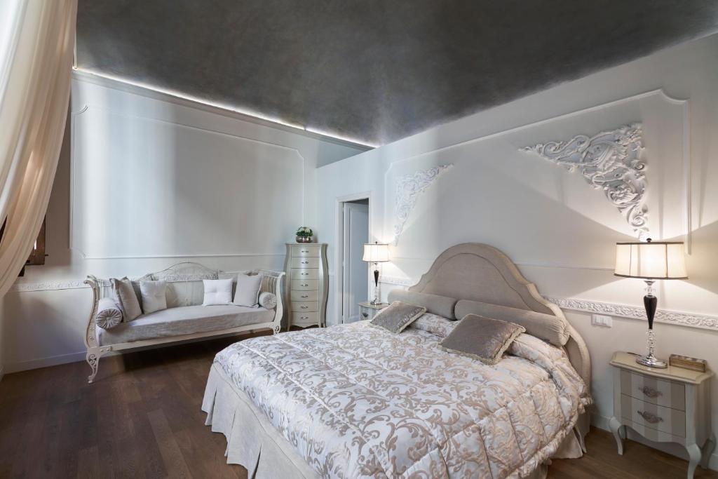 Luxury Apartment Rucellai room 1
