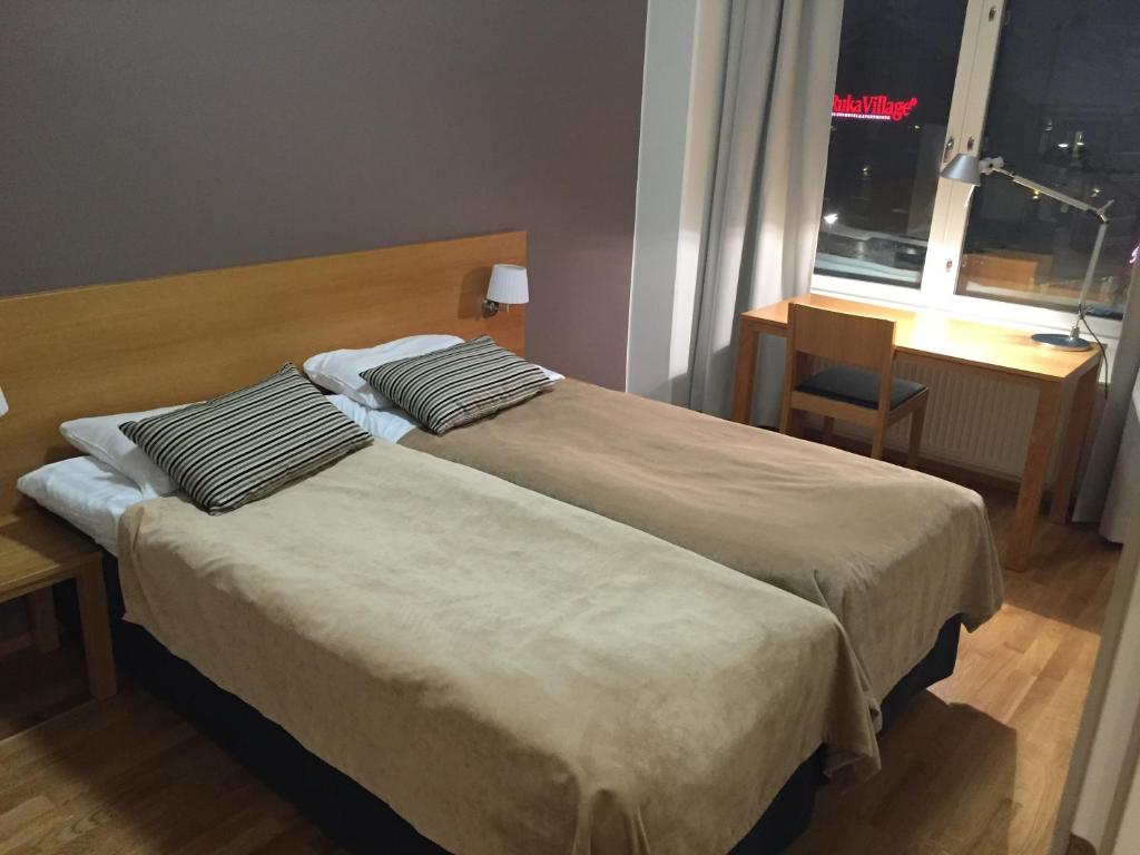 Ruka Chalets 1302 room 2