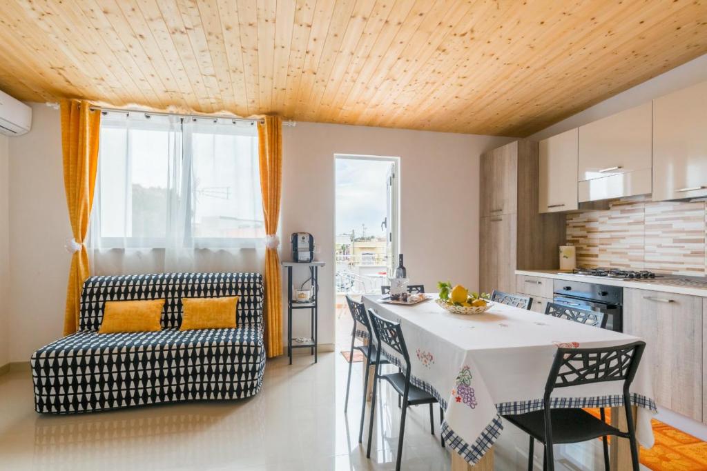 Sasha's Avola room 3