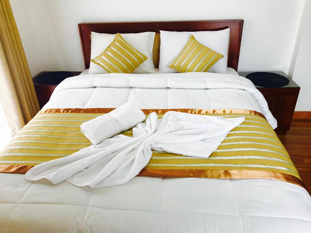 Shangri-La room 3