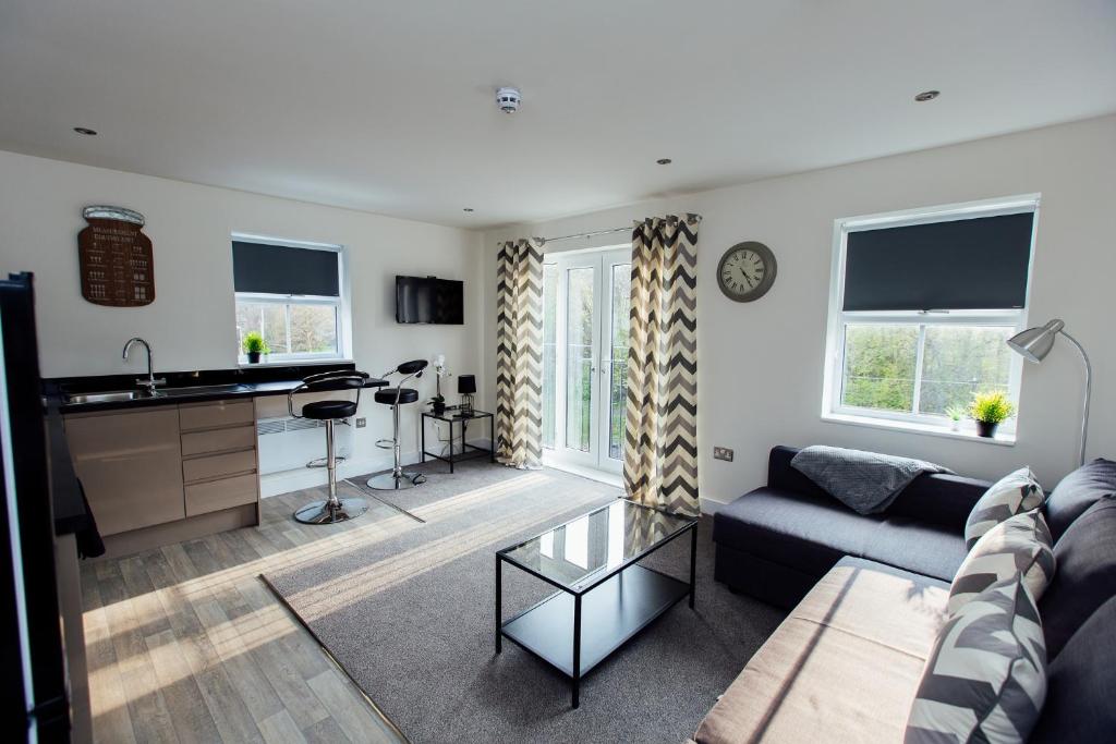 1 & 2 Bedroom Shield House Apartments Sheffield Centre room 1