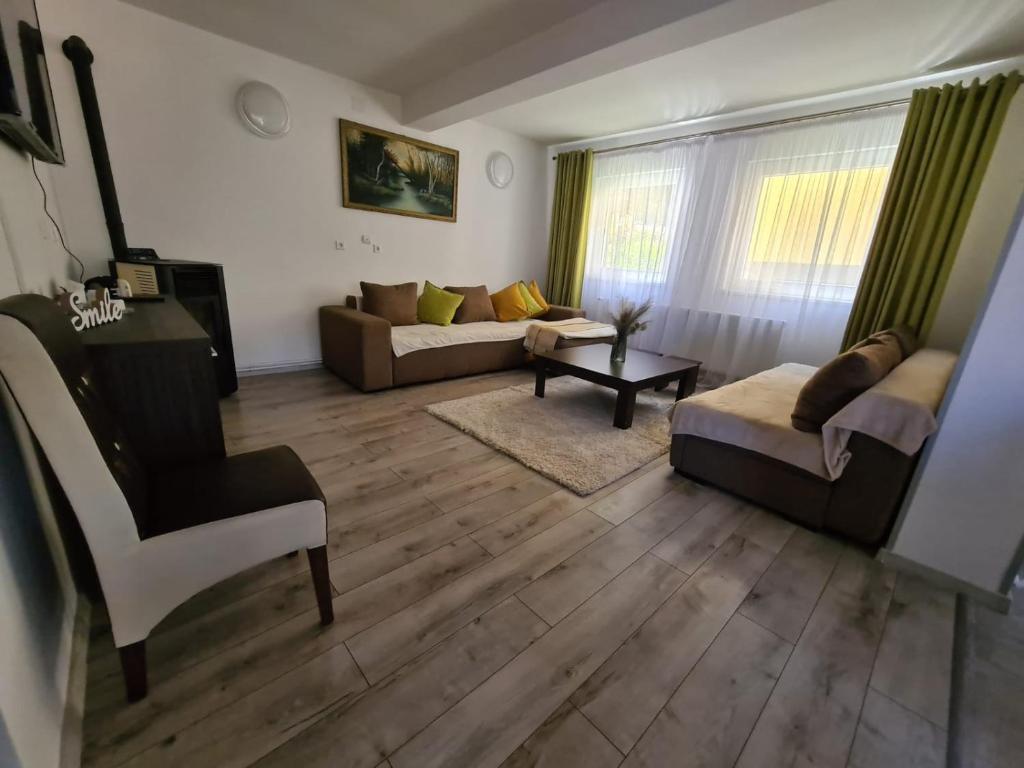 Cabana Sky High room 4