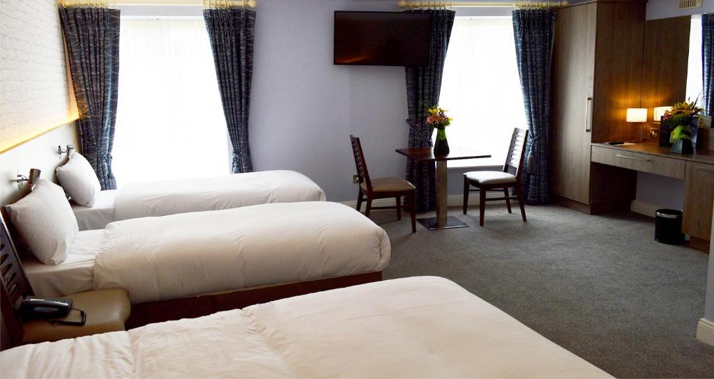 Slaney Suites room 5