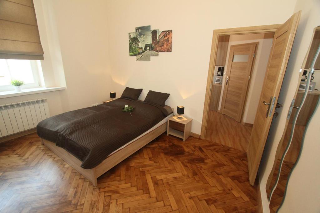 Apartments Sobieski&Soplica room 5