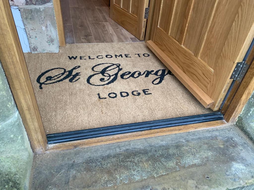St George’s Lodge room 4