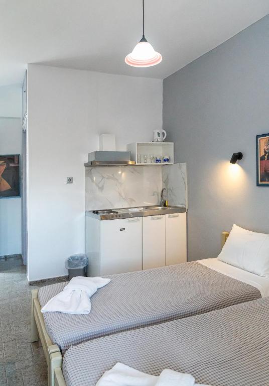 Star Apartments room 3