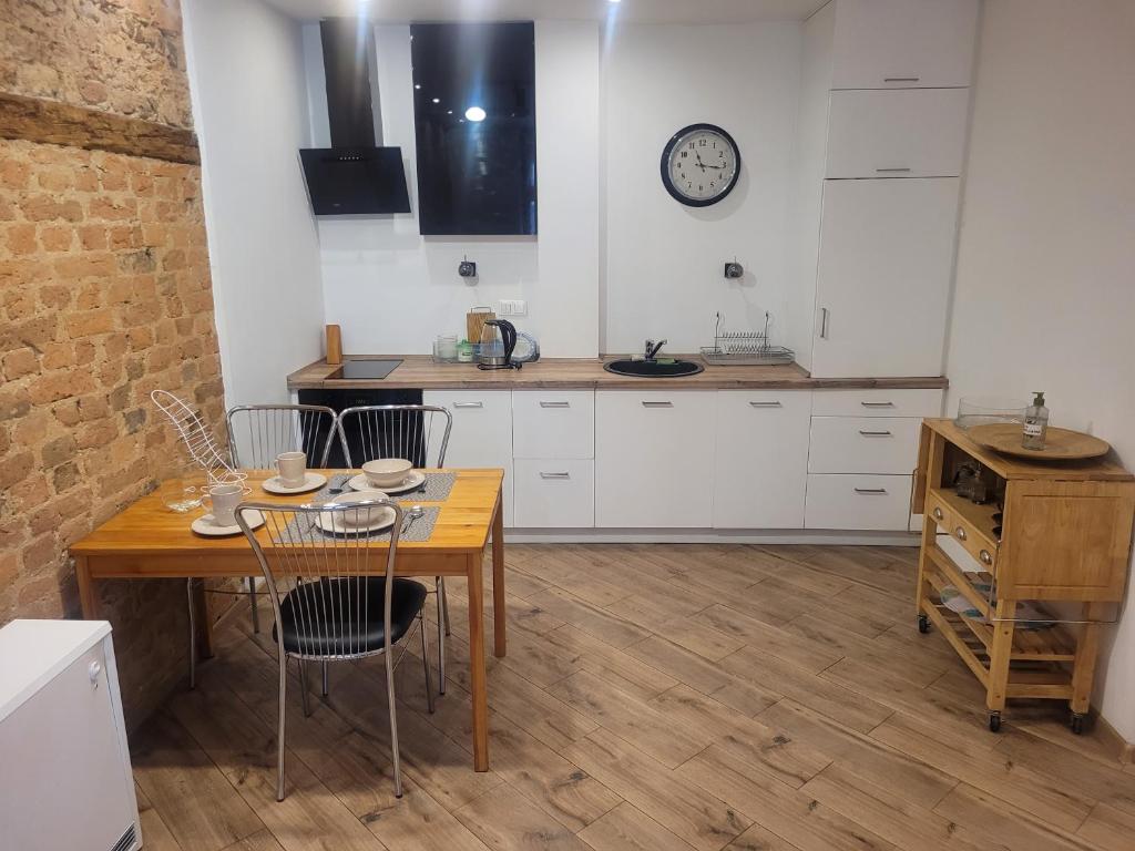 Klimatyczny apartament na starówce room 1