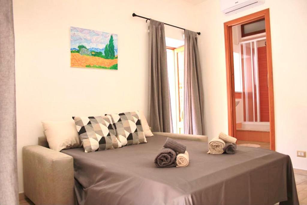 STRELITZIA room 1