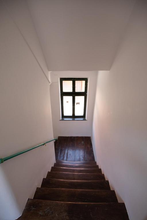Studio Manzur room 5