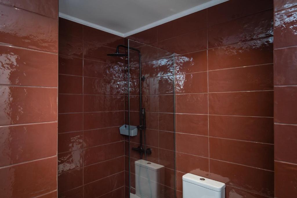 Superb Industrial Style Lodge Heart of Athens room 5