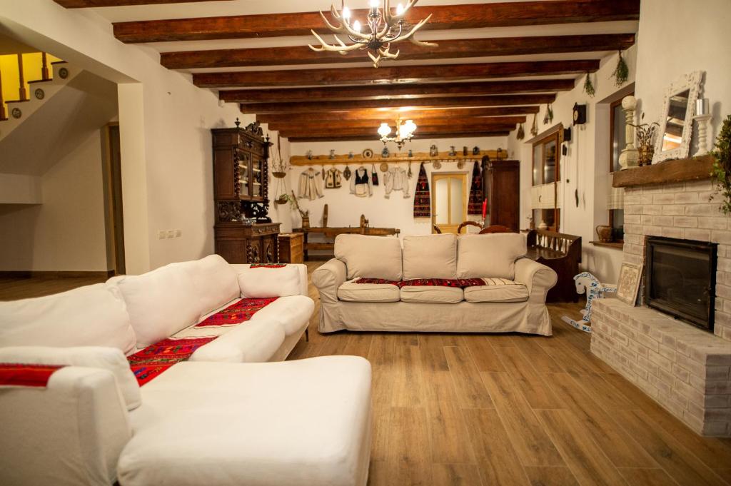 Casa de sub Munte – Fotografii 2