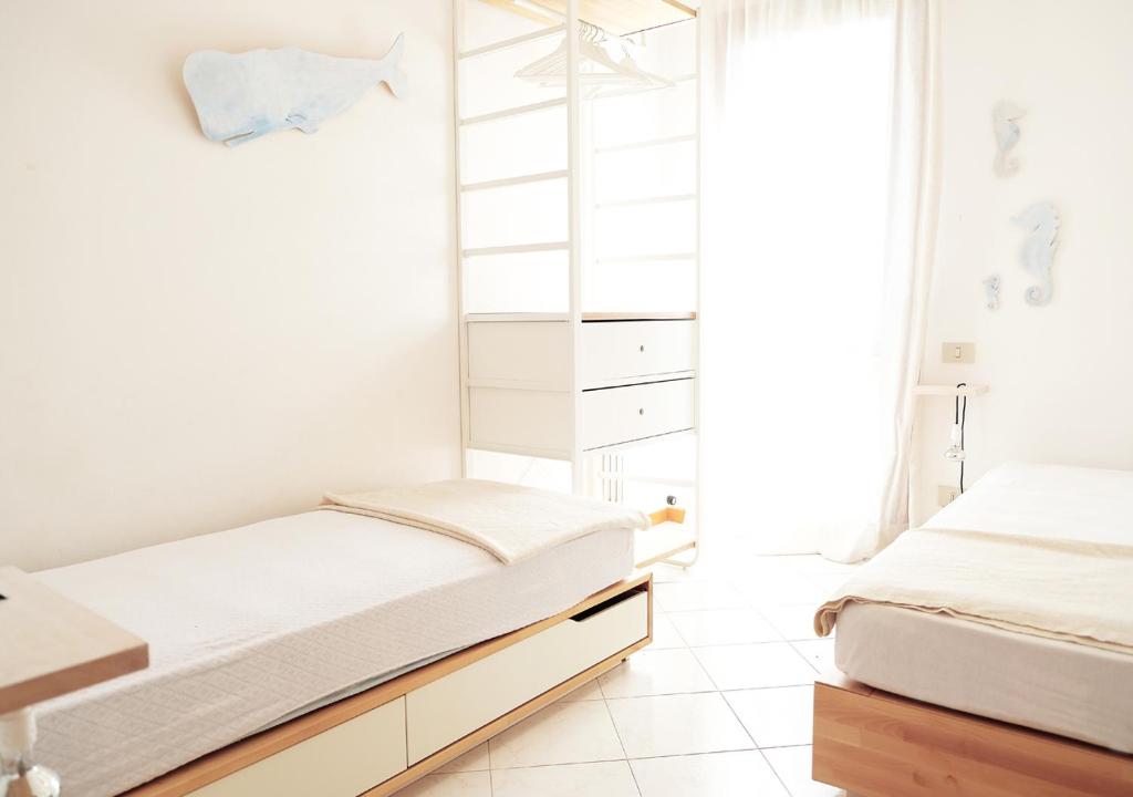 Sunny Apartment On The Sea room 2