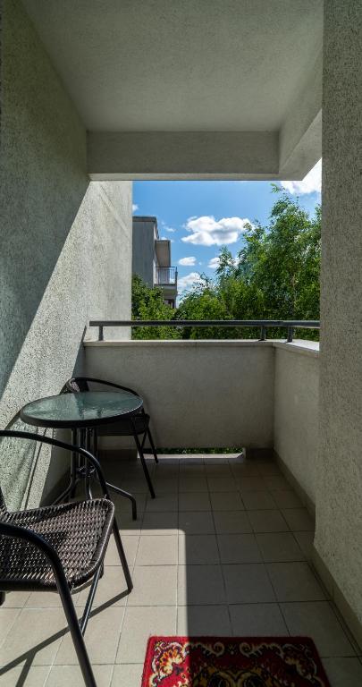 Sunny Apartment room 2