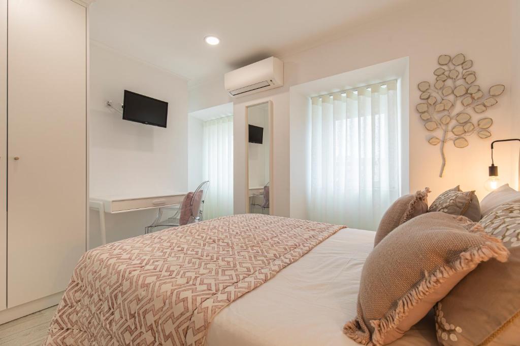 Sweet Home by Lisbon Heart room 1