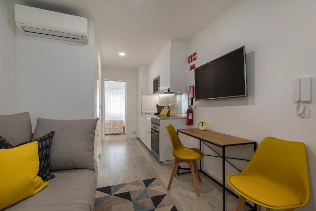 Sweet Home by Lisbon Heart room 5