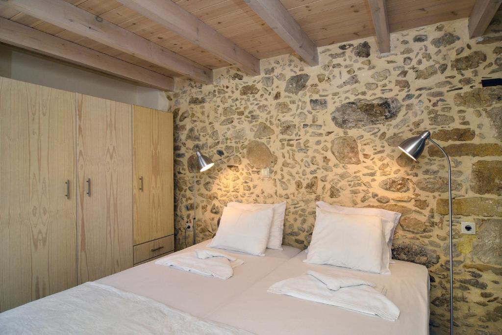Mousa Thalia room 3