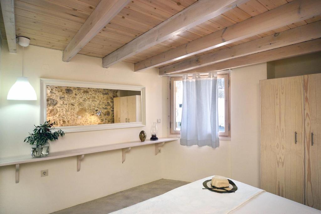 Mousa Thalia room 5