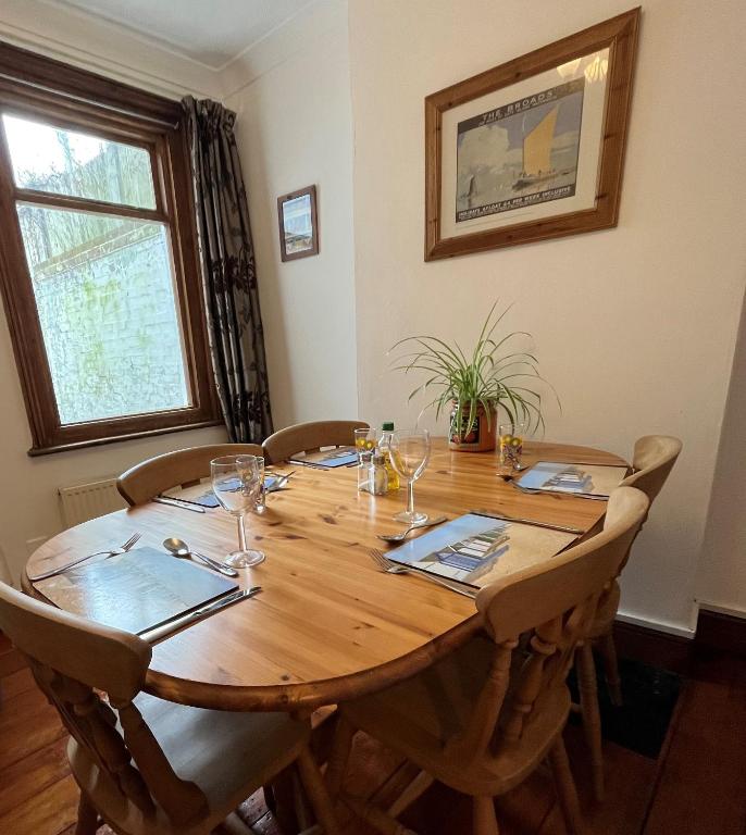 “The Reach” Lovely 2 bed house in Gorleston on Sea room 2
