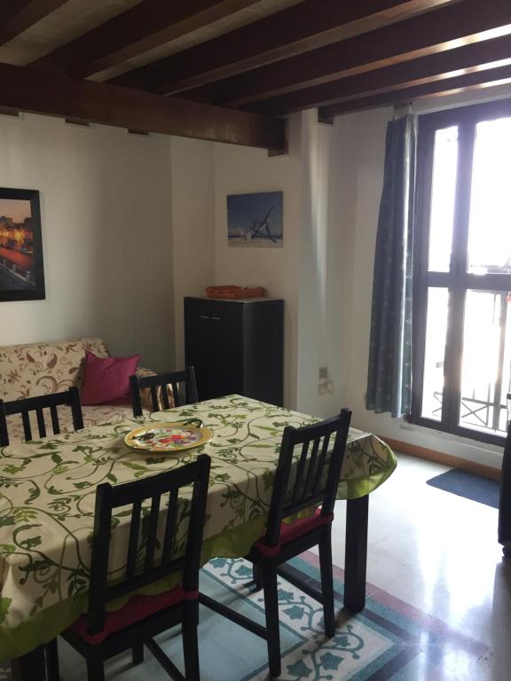 Tolomei House Holidays Sea View room 4