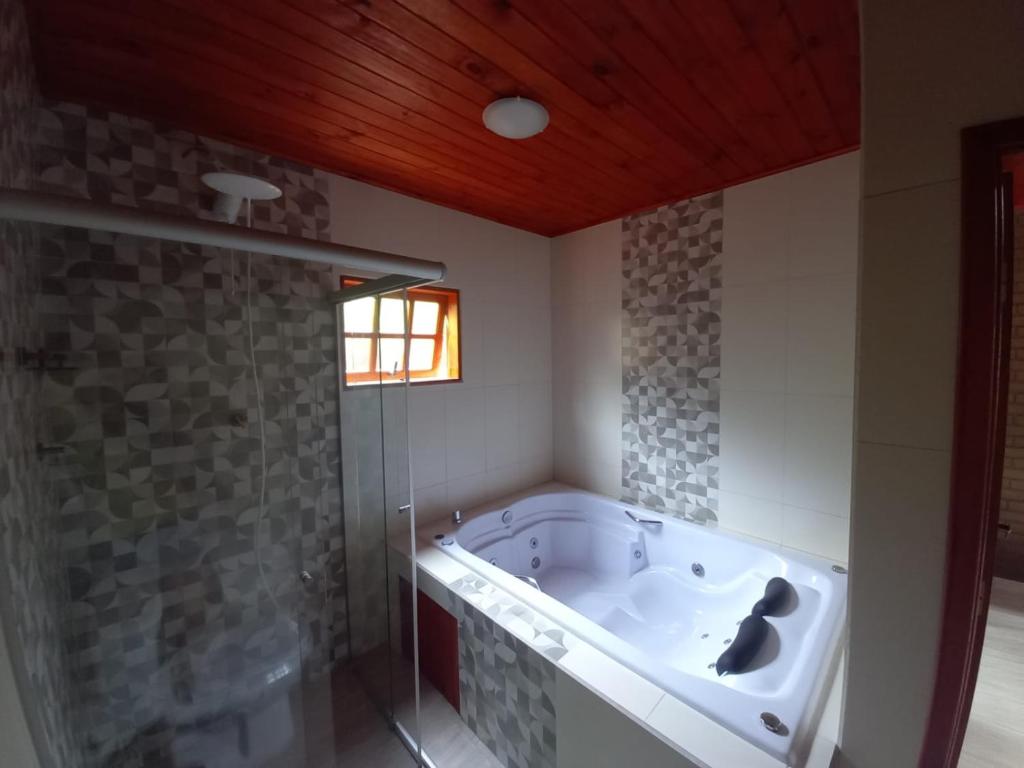 Recanto Três Irmãs, chalé 2 room 5