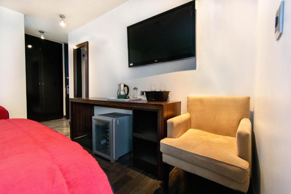 Tribeca Twin Room room 2