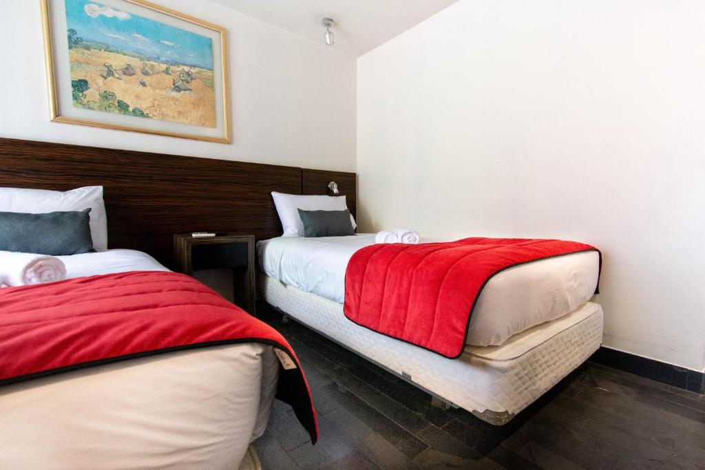 Tribeca Twin Room room 4