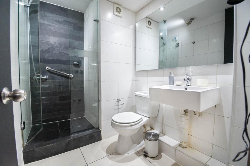 Tribeca Twin Room room 5