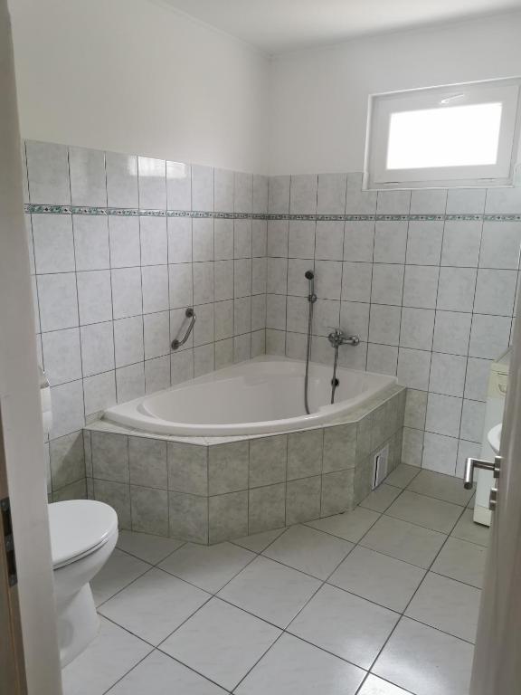 etési Vendégház room 6