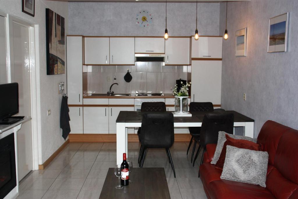 Bungalow VilaDuna room 6