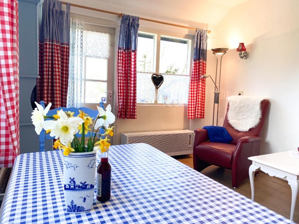 Vakantiewoning 'Villa Asterlaan' OK36 room 1