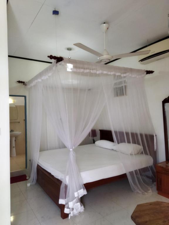 Villa dammika room 2