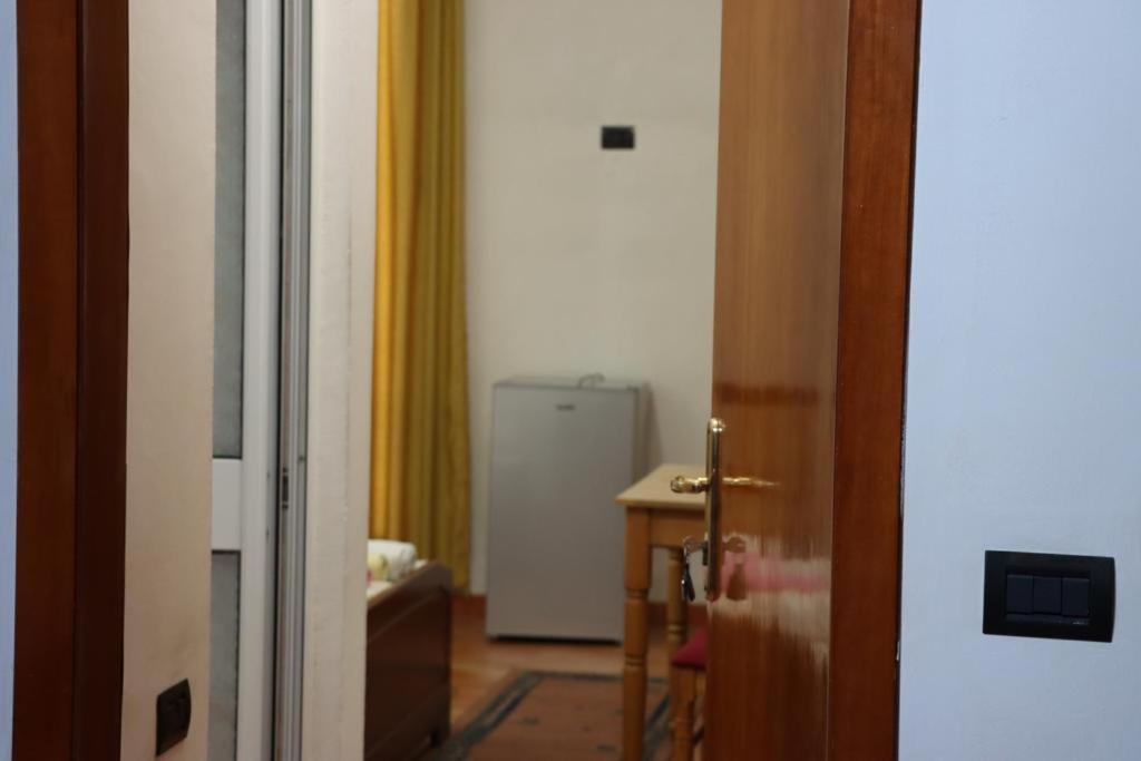Villa Gloria room 2