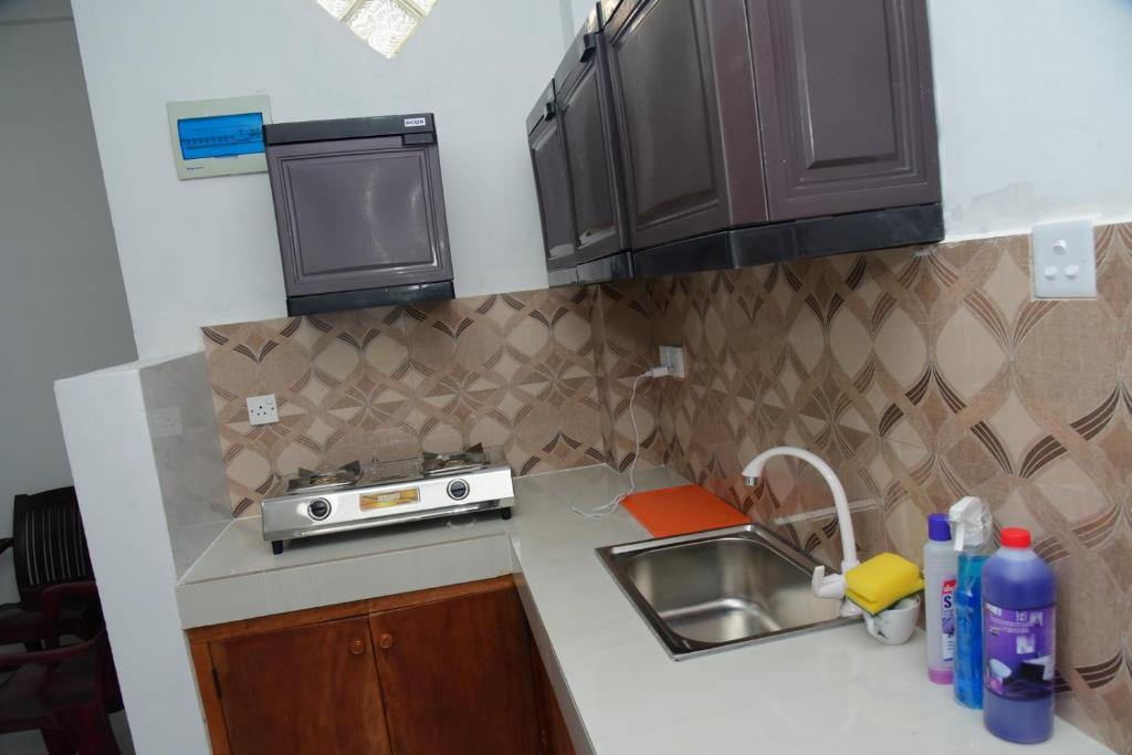 Wimal Villa Hikkaduwa room 6