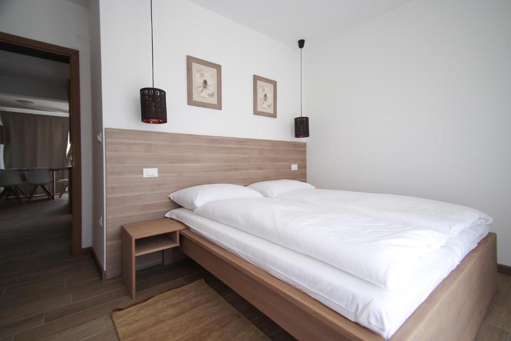 Apartments Villa Rivarella room 2