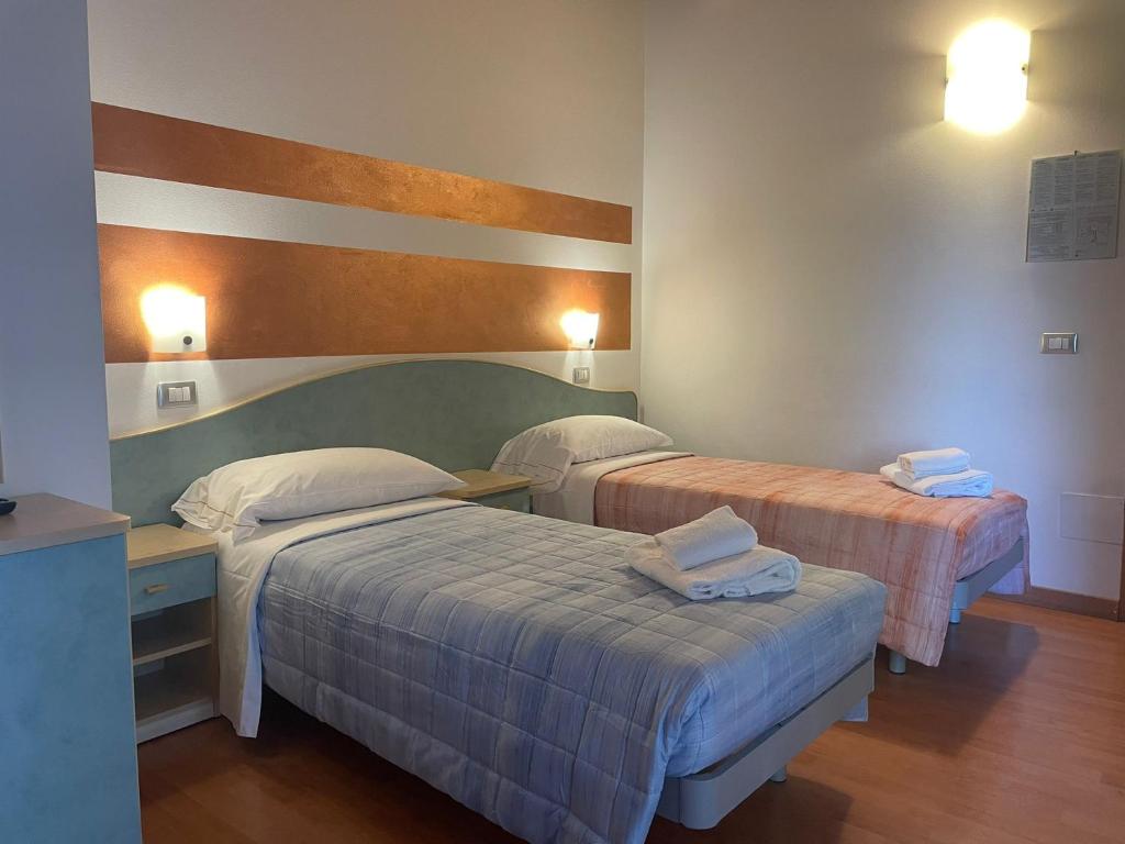 Vittoria Rooms Peschiera room 3