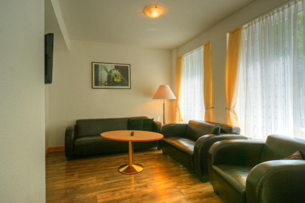 Warnemunde room 6