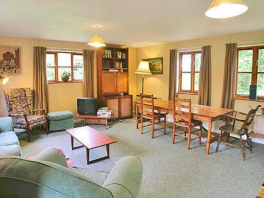 Water Hall Cottage room 5