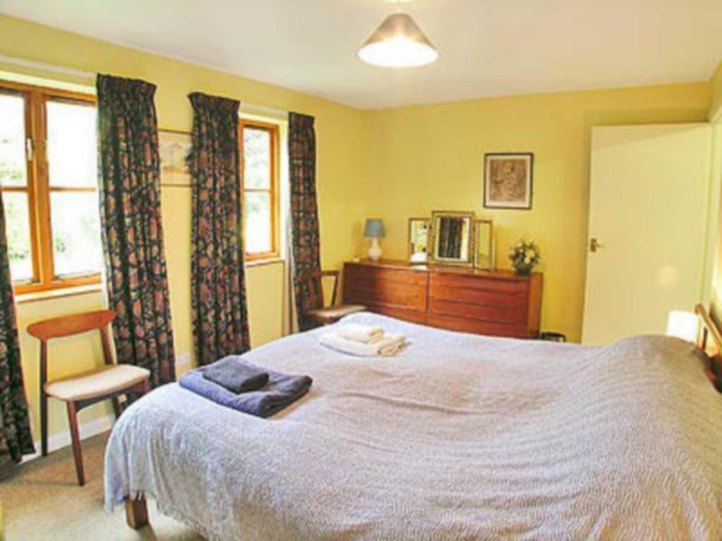 Water Hall Cottage room 6