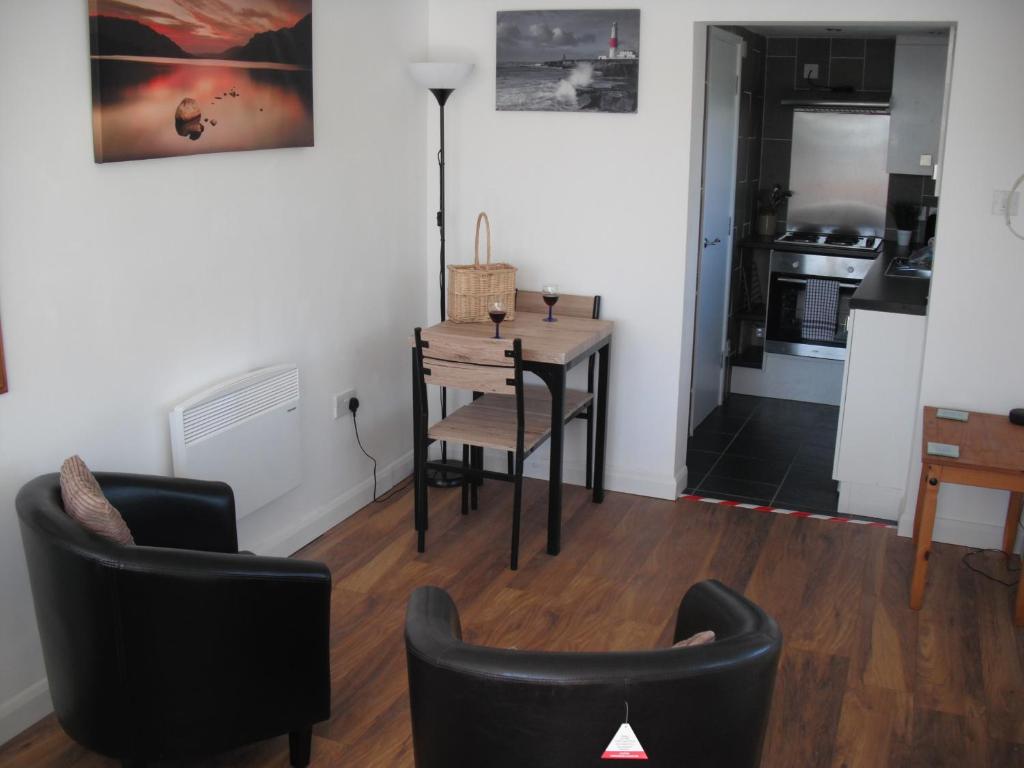 White Horse Studio room 4