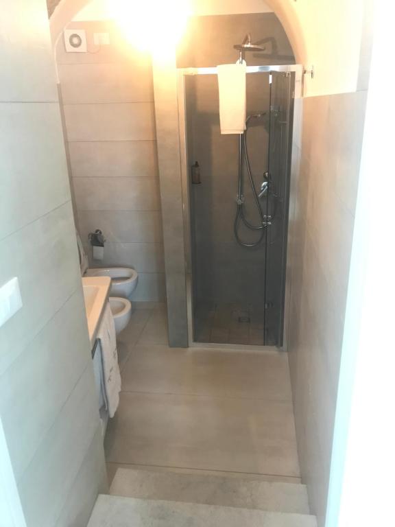 White 1903 room 2