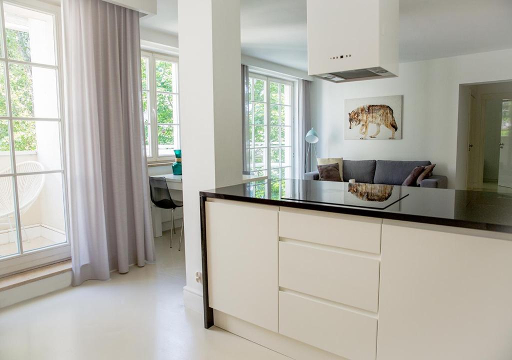 White harmony room 2