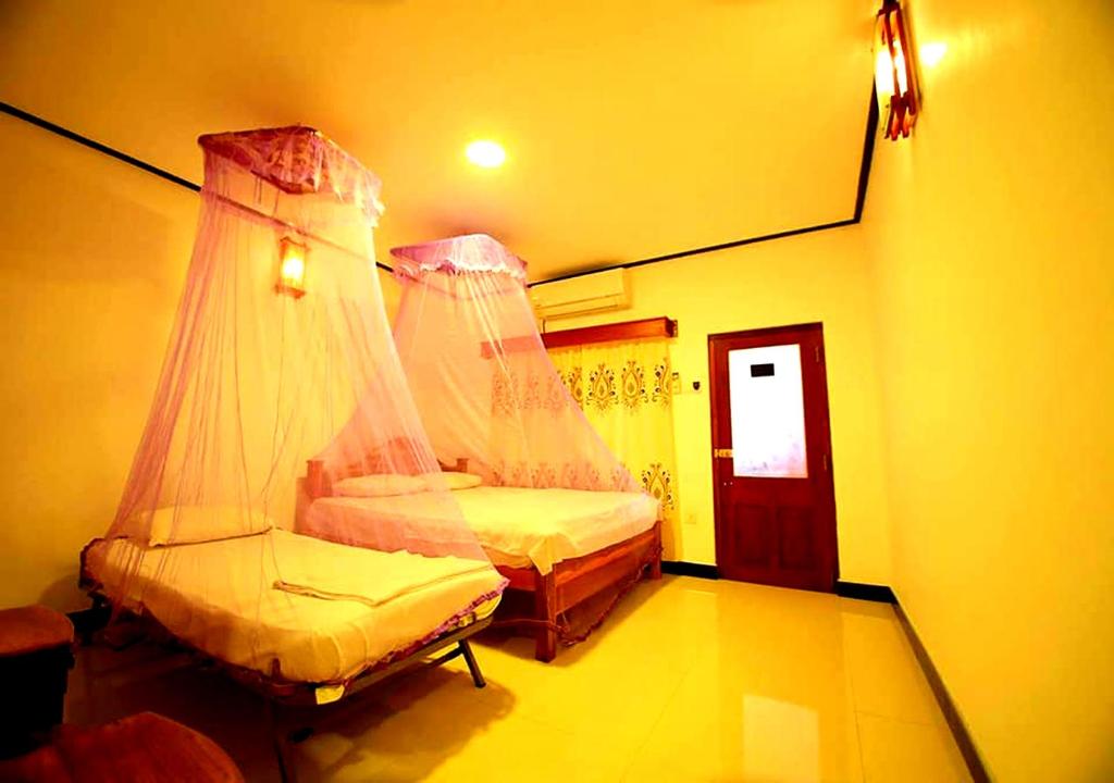 Yuthika Resort Negombo room 3