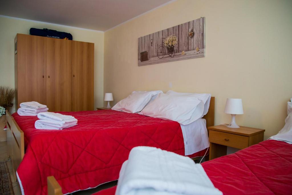 Zagarella House room 6