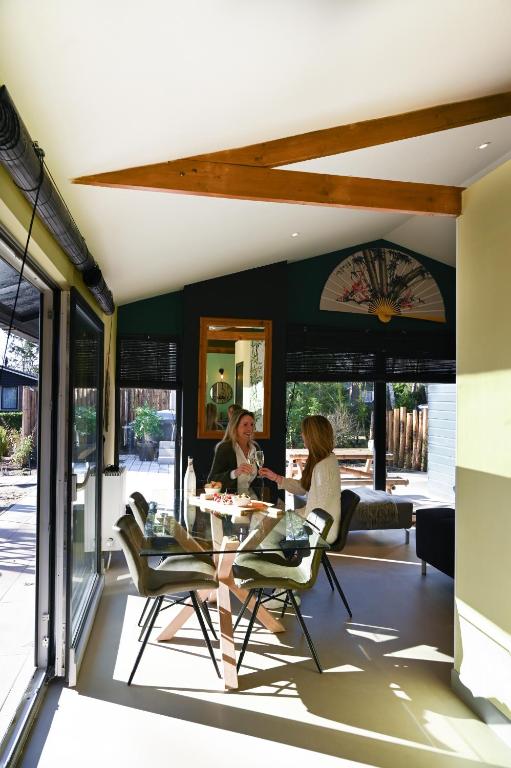 ZEN-bungalow NO 1 met sauna en hottub room 3